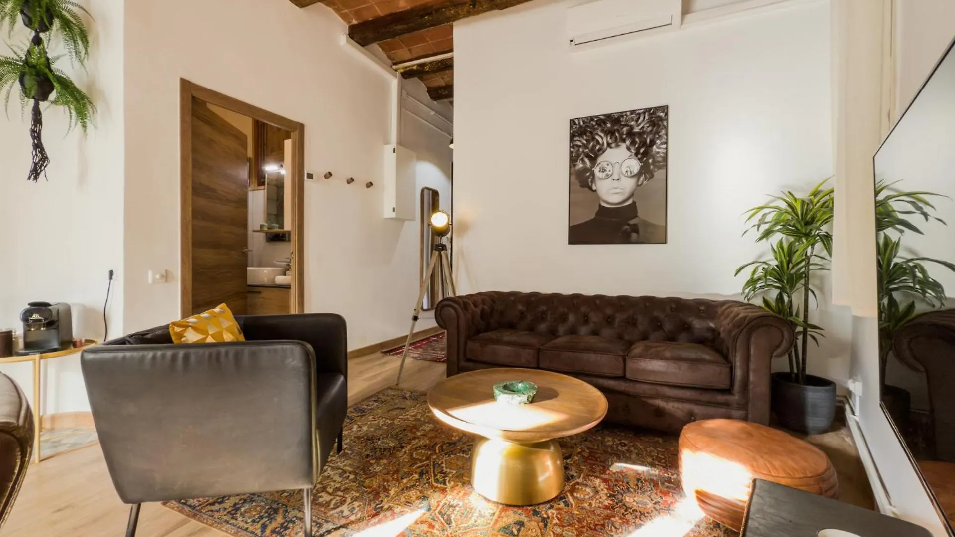 Magalhaes - Trad Flat In Poble Sec, Near Ramblas contacts