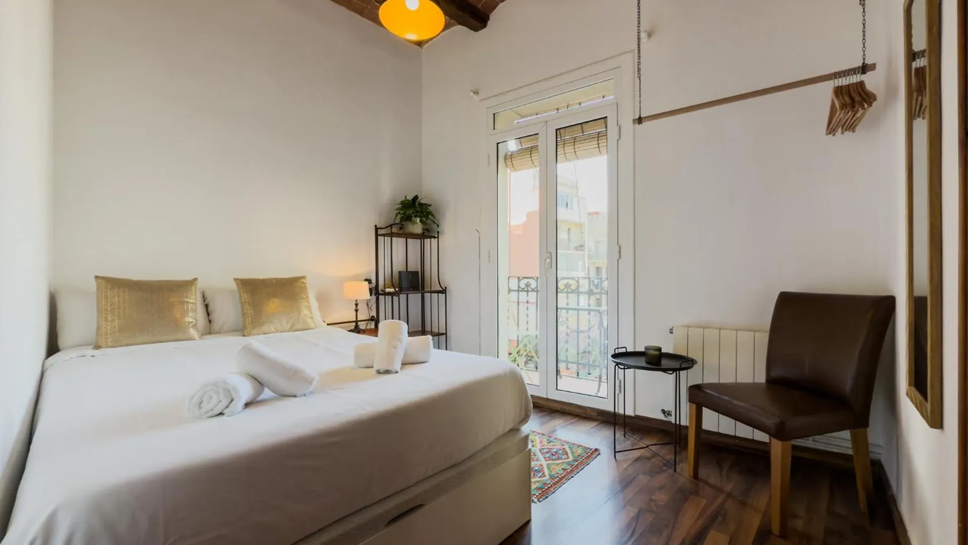 Magalhaes - Trad Flat In Poble Sec, Near Ramblas Barcelona 0*,